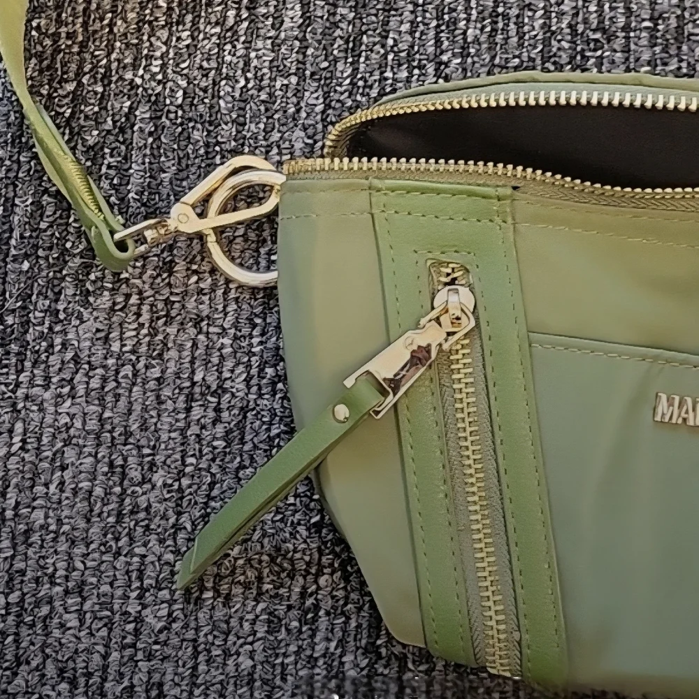 Madden NYC Olive Crossbody/Fanny Pack-NWOT